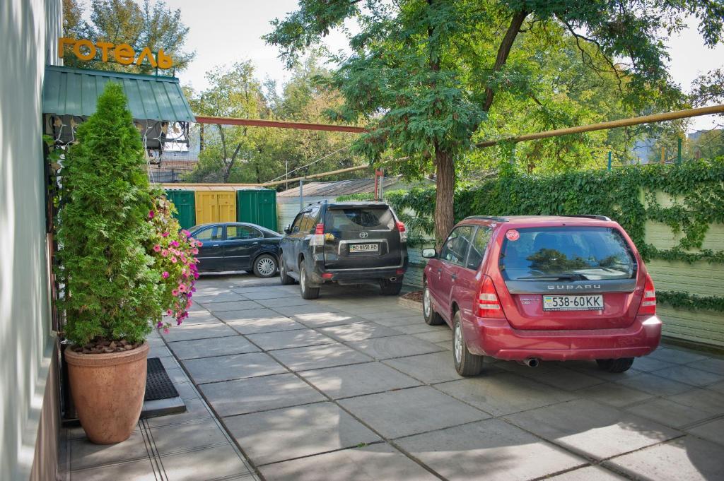 Hotel Barbaris Kyiv Exterior photo